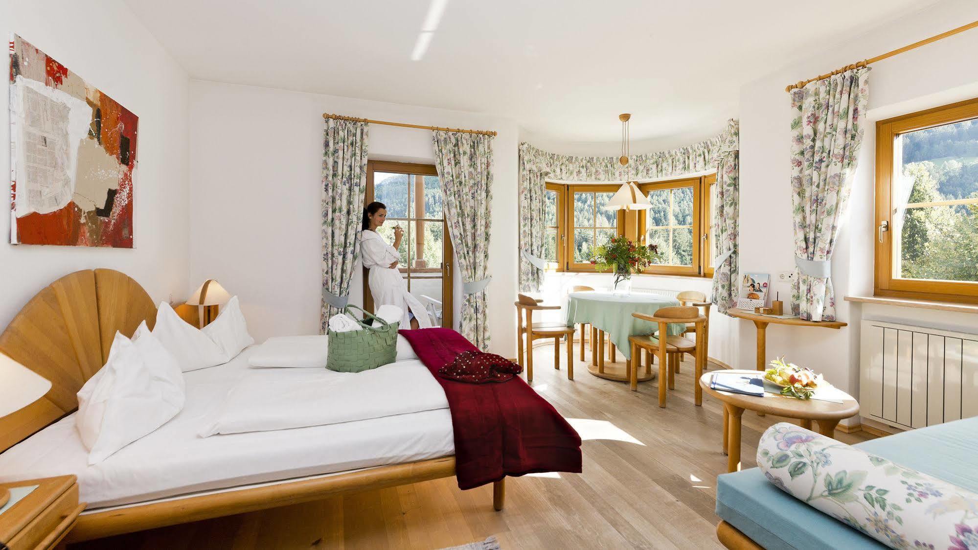 Taubers Bio Vitalhotel Kiens Dış mekan fotoğraf